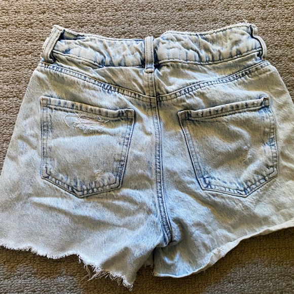 Garage light wash Jean shorts - Picture 1 of 3
